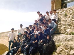 فروردین 1377 - پل زمان خان، دانشجویان کامپیوتر، ورودی 75
