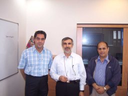 از راست: دکتر شمس، دکتر صدیقی، دکتر هاشمی